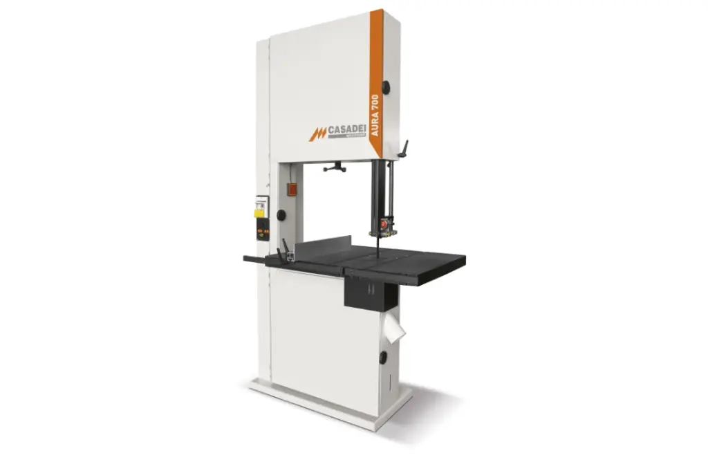 Aura 700